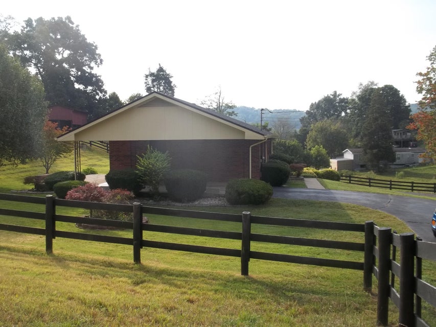 Photo #5: 208 Hickory Hills Road