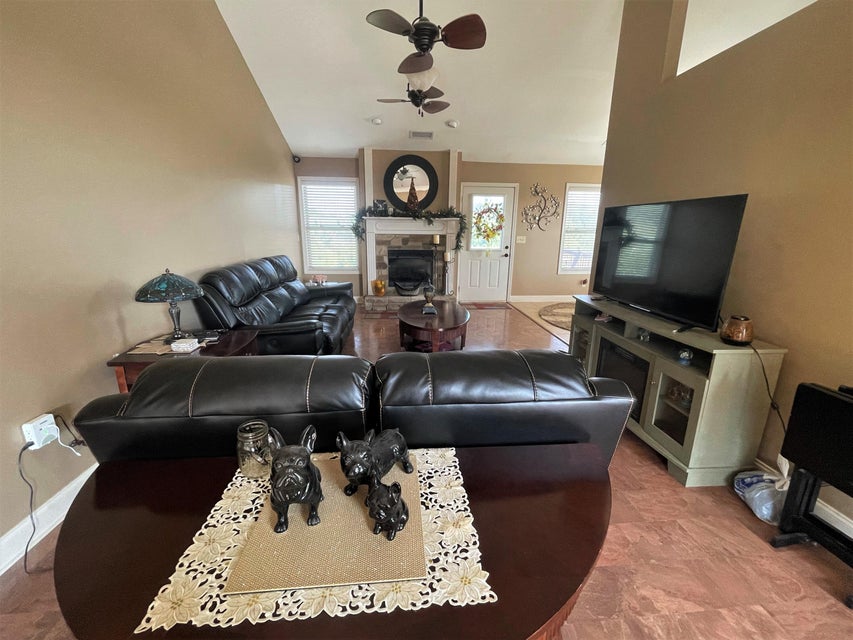 Photo #5: 306 Oak Hammock Lane
