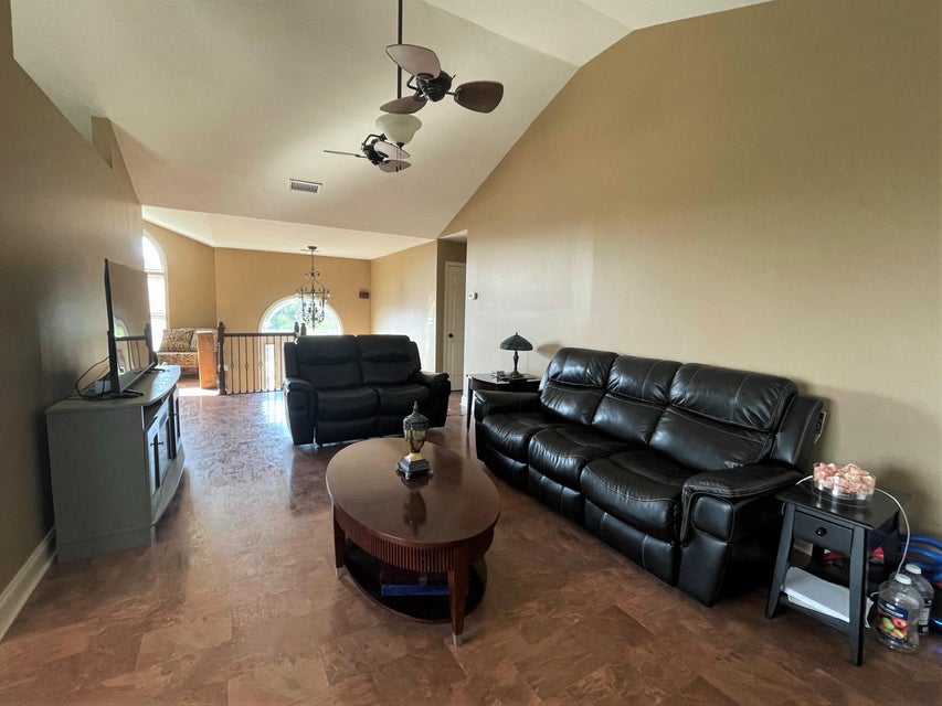 Photo #7: 306 Oak Hammock Lane