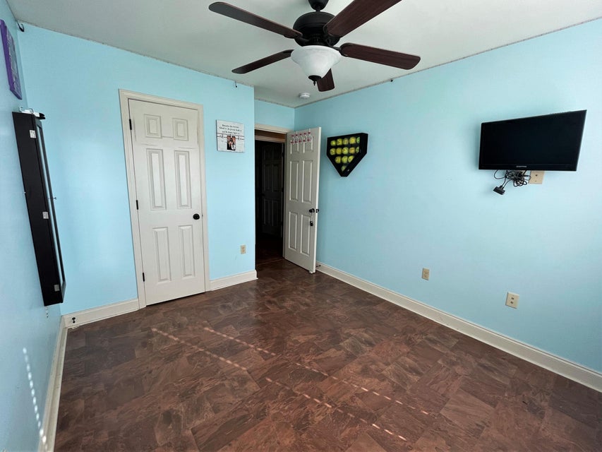Photo #18: 306 Oak Hammock Lane