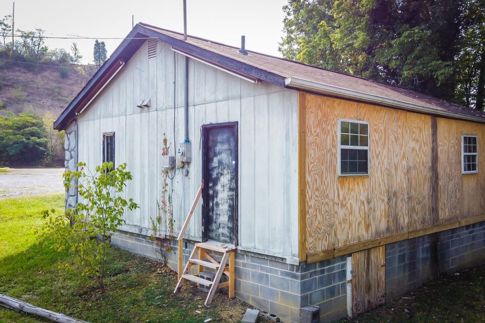 Photo #28: 1136 Wilcox Drive