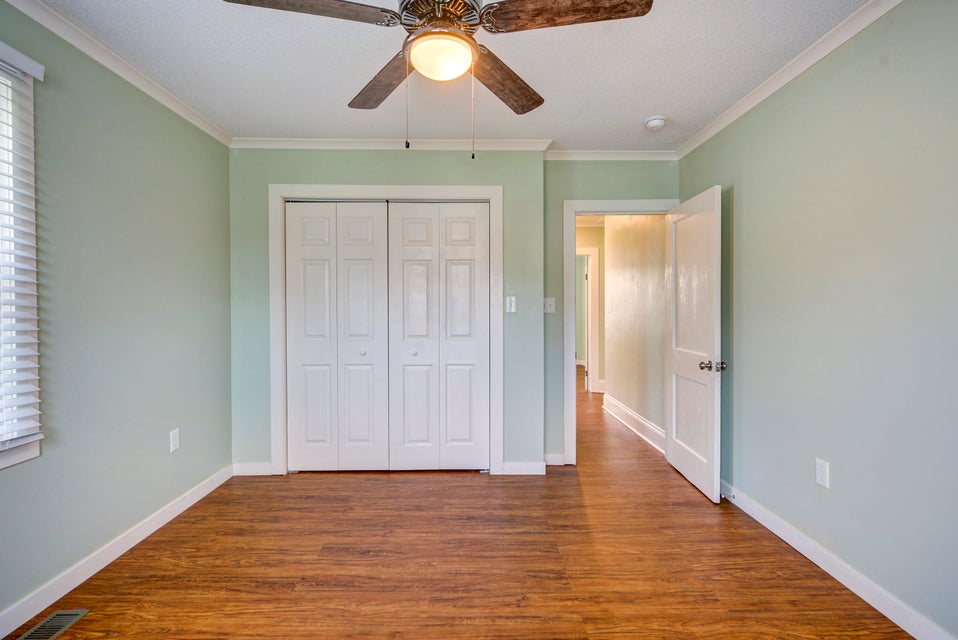 Photo #16: 800 5th Street