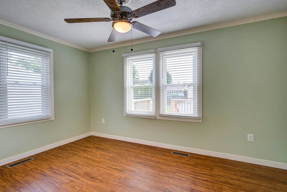 Photo #25: 800 5th Street