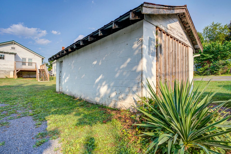 Photo #30: 800 5th Street