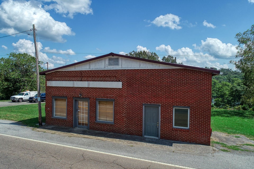 Photo #2: 1702 Main Street