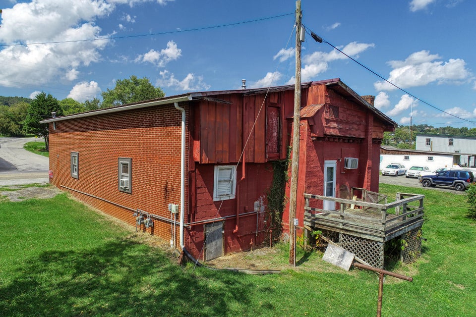 Photo #5: 1702 Main Street
