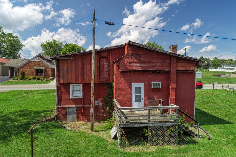 Photo #6: 1702 Main Street