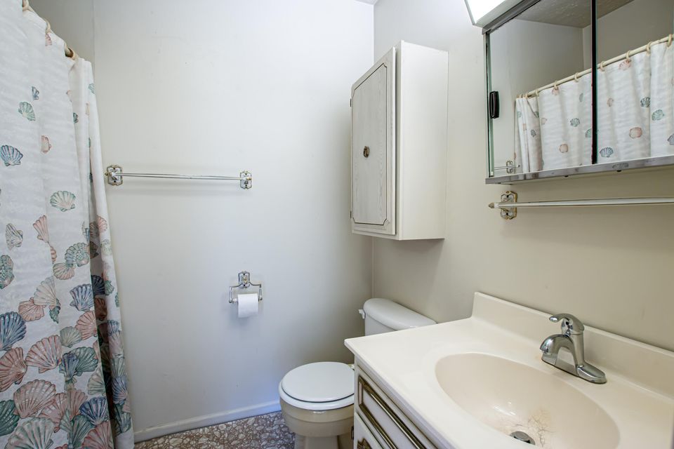 Photo #20: 1551 Valley Drive