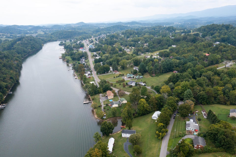 Photo #50: 133 Lakeview Drive