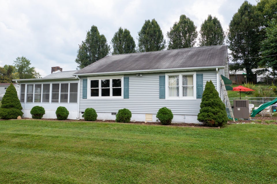Photo #3: 133 Lakeview Drive