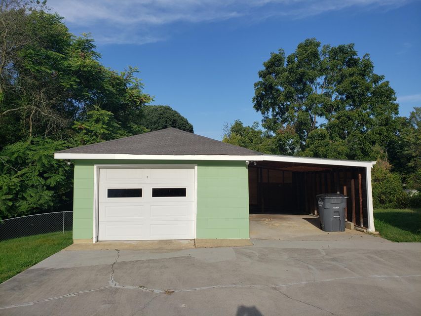 Photo #27: 1020 Oak Glen Drive