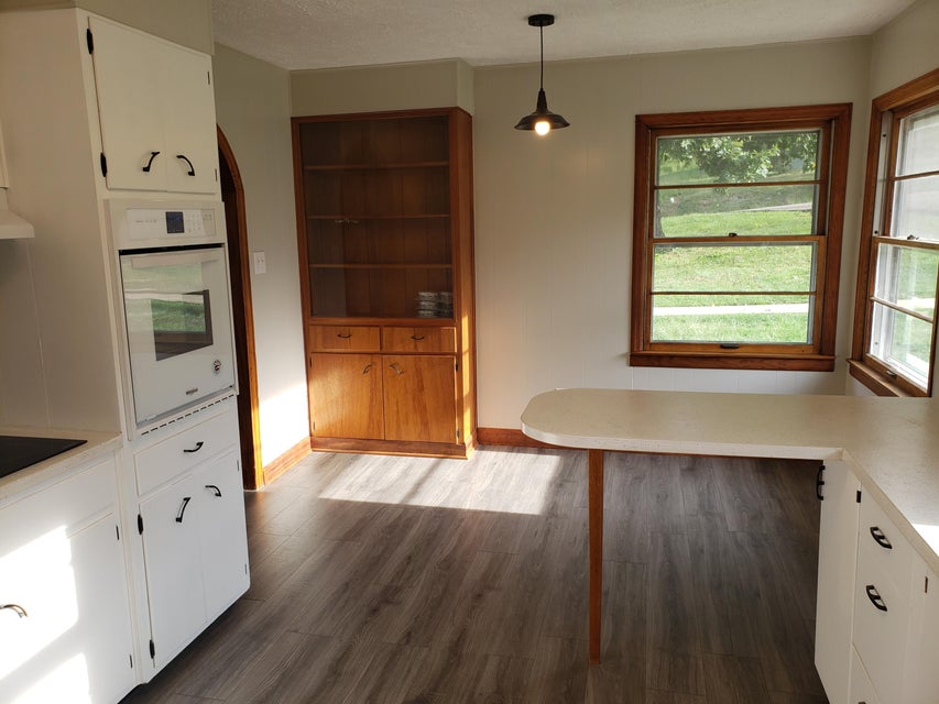 Photo #6: 1020 Oak Glen Drive