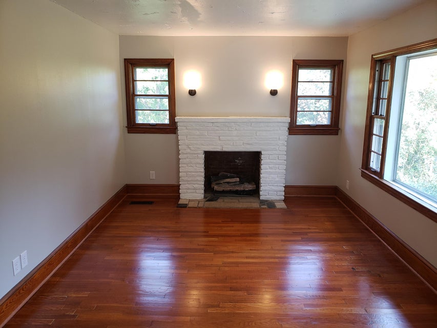 Photo #10: 1020 Oak Glen Drive