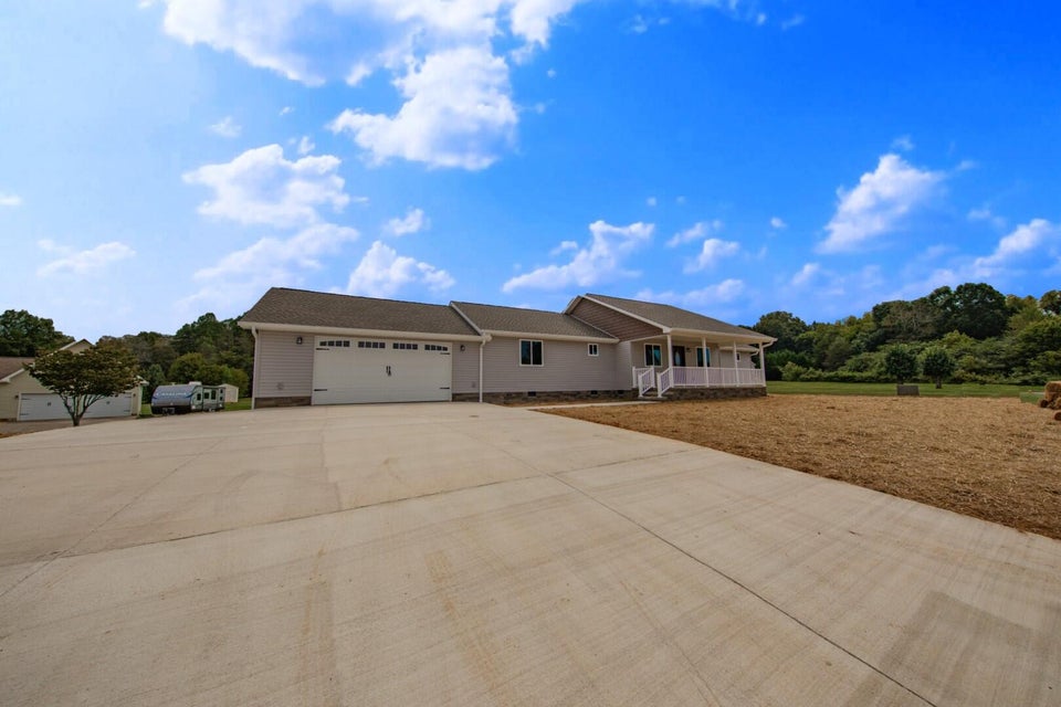 Photo #3: 107 Meadowvale Road