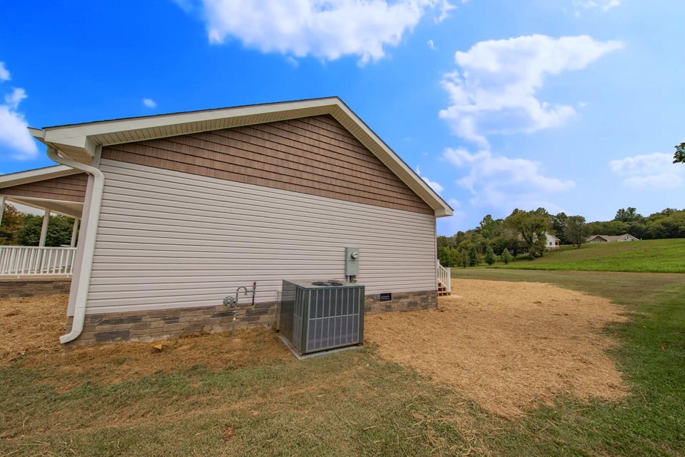 Photo #6: 107 Meadowvale Road