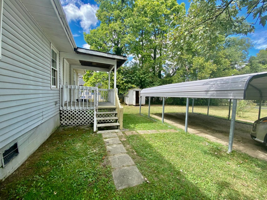 Photo #11: 1054 Robertson Street