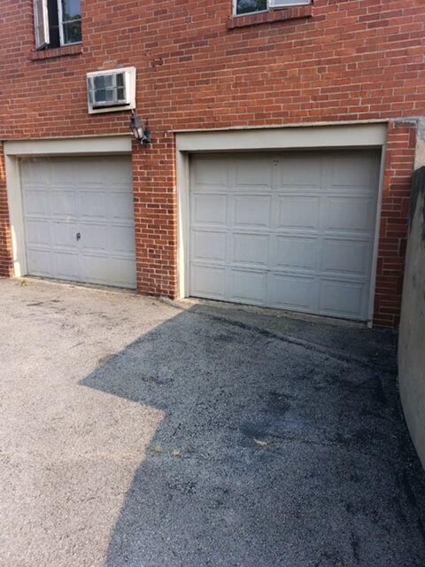 Photo #8: 563 Oak Avenue