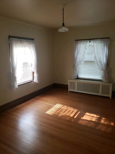 Photo #22: 563 Oak Avenue