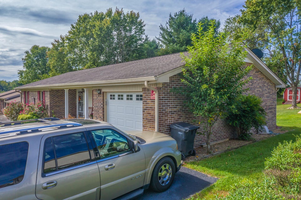 Photo #3: 263 Sycamore Drive