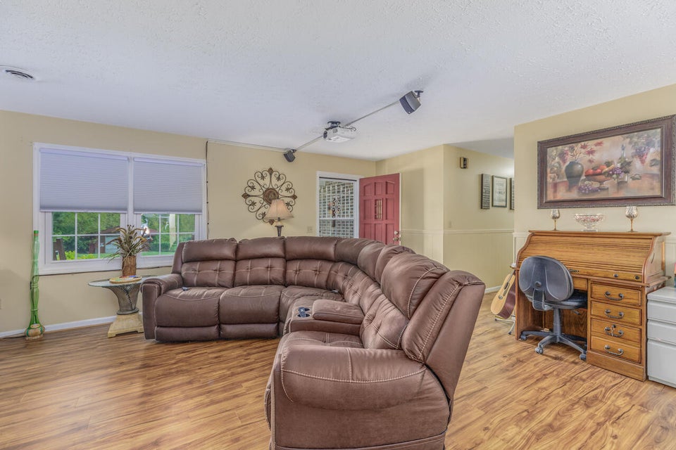 Photo #25: 263 Sycamore Drive