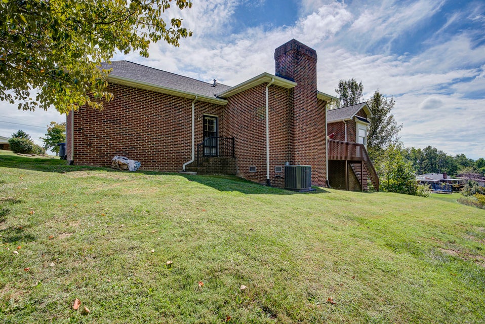 Photo #7: 1816 Idle Hour Road