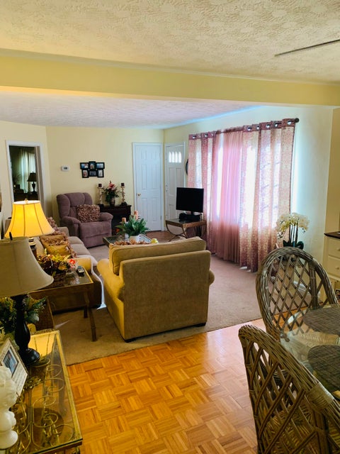 Photo #2: 813 Fairmont Avenue