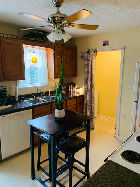 Photo #17: 813 Fairmont Avenue