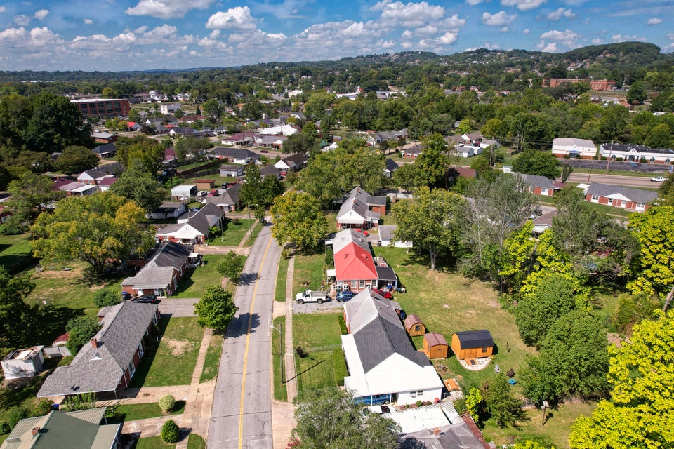 Photo #6: 317 Cherokee Village Drive