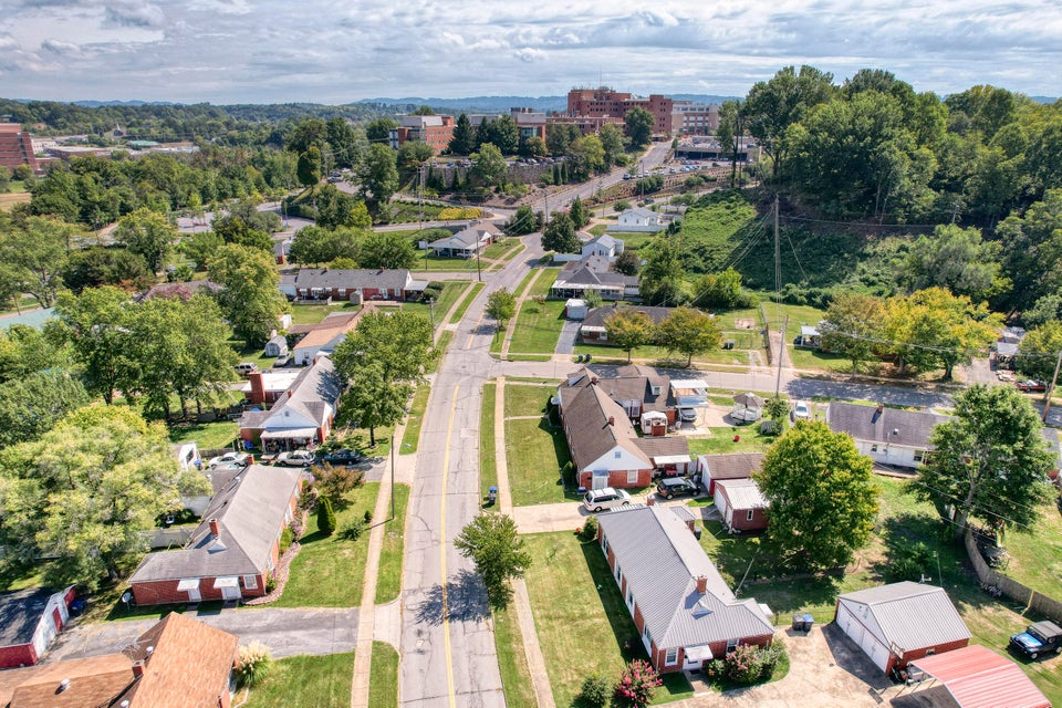 Photo #9: 317 Cherokee Village Drive