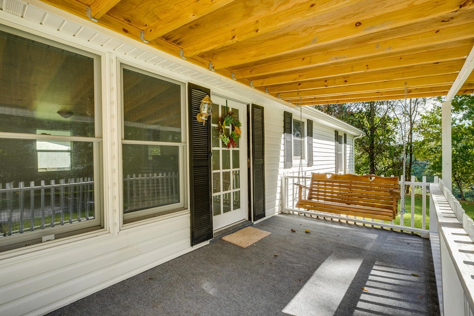 Photo #5: 140 Ripley Street