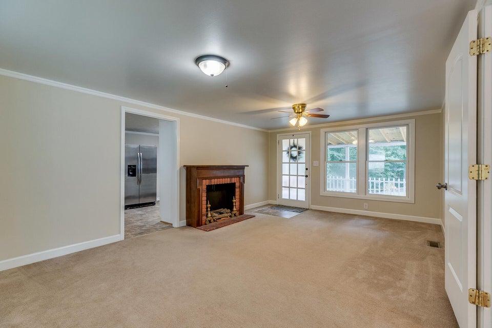 Photo #8: 140 Ripley Street