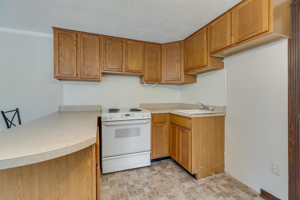 Photo #47: 140 Ripley Street