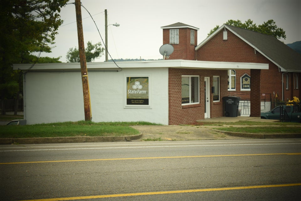 Photo #9: 901 Center Street