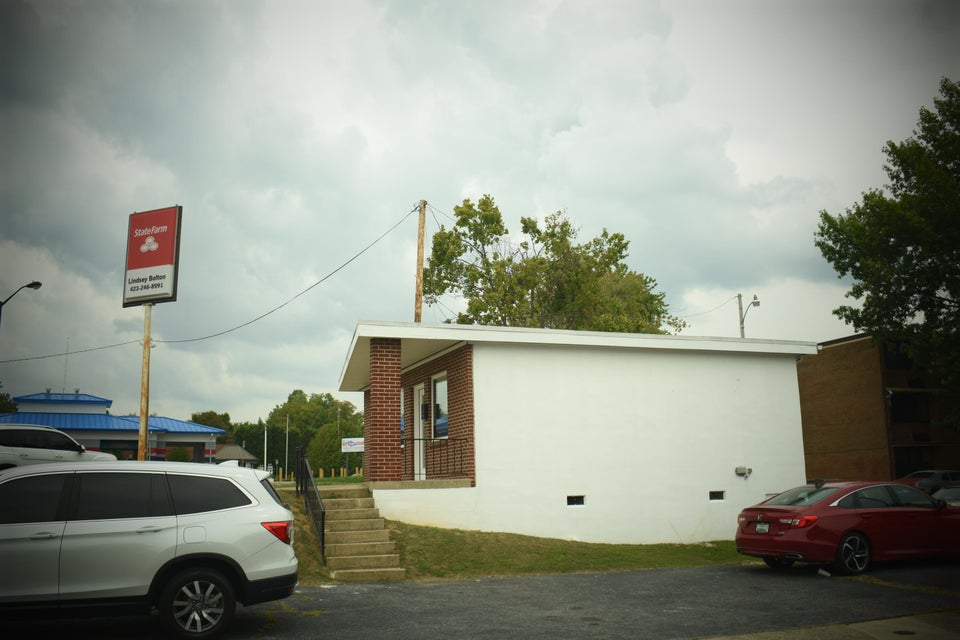 Photo #10: 901 Center Street