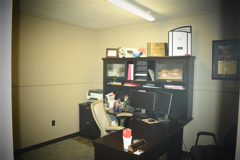 Photo #6: 901 Center Street