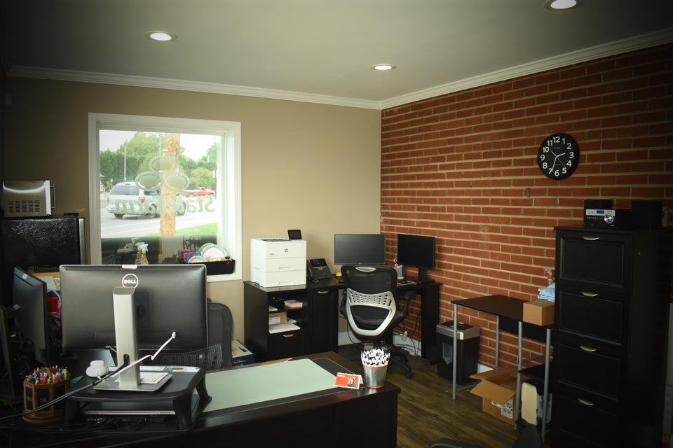 Photo #3: 901 Center Street