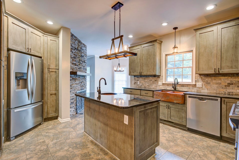 Photo #10: 420 Fairway Estates Drive