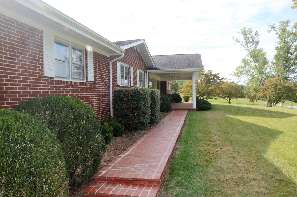 Photo #10: 405 Sells Road