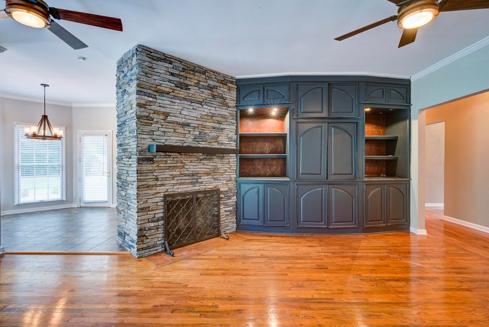 Photo #16: 420 Fairway Estates Drive