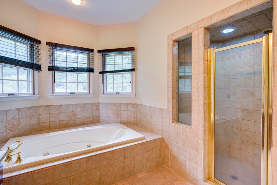 Photo #25: 420 Fairway Estates Drive