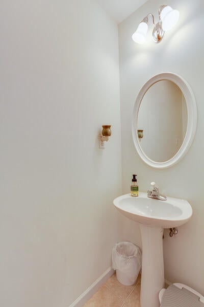 Photo #10: 4627 Aylesbury Drive