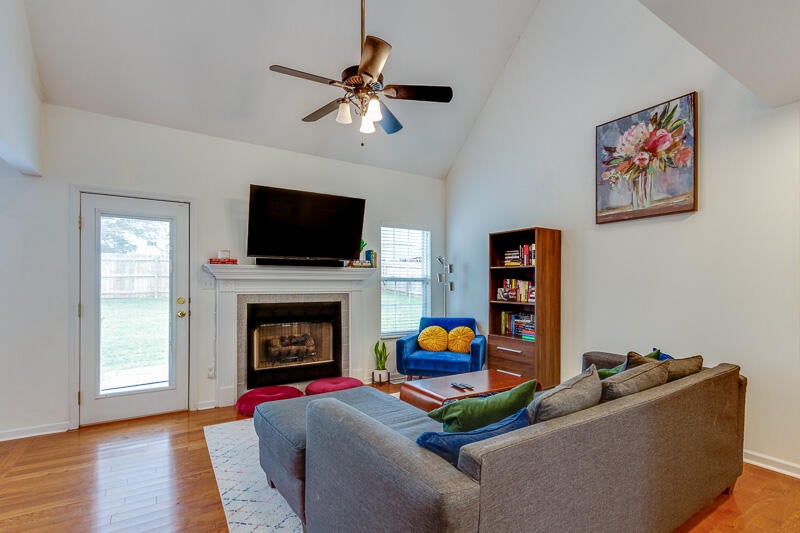 Photo #13: 4627 Aylesbury Drive