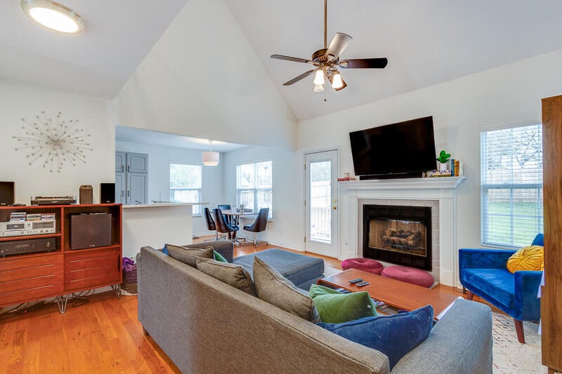 Photo #14: 4627 Aylesbury Drive