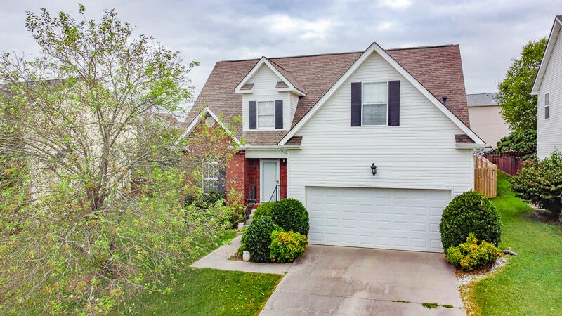 Photo #4: 4627 Aylesbury Drive