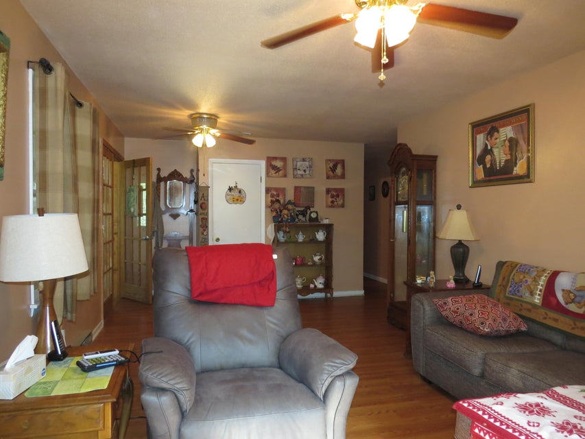 Photo #8: 116 Caroline Street