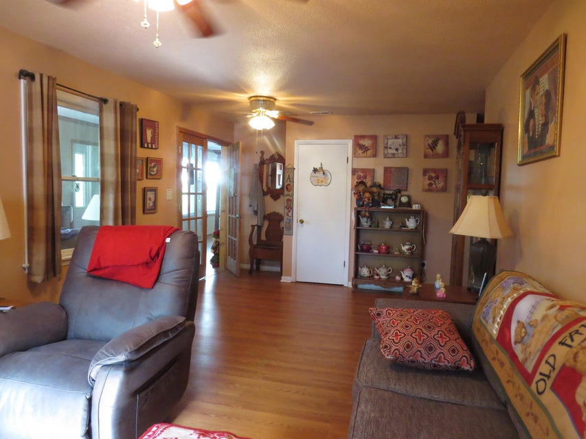 Photo #9: 116 Caroline Street