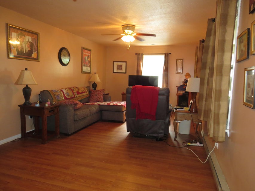 Photo #10: 116 Caroline Street