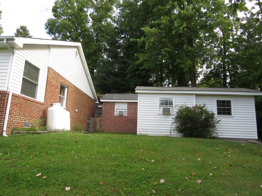 Photo #37: 116 Caroline Street