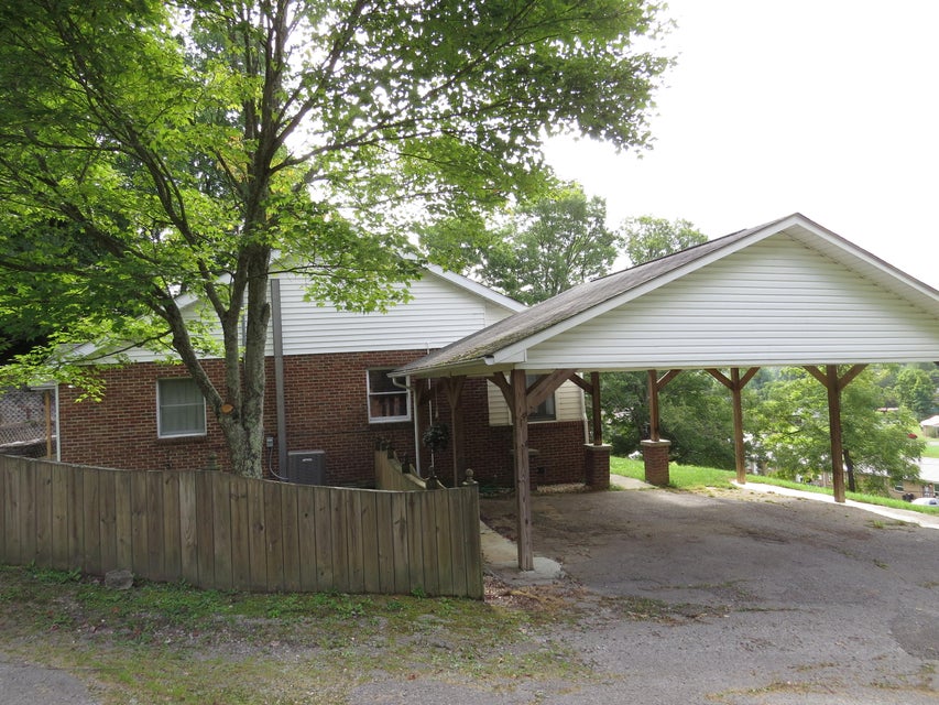 Photo #42: 116 Caroline Street