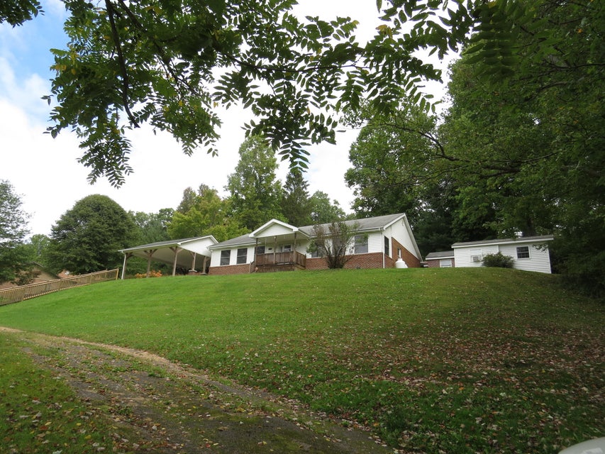 Photo #6: 116 Caroline Street